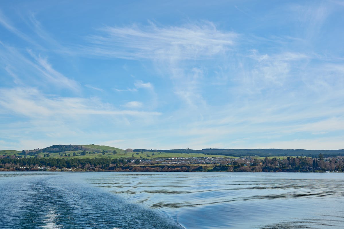 The Ultimate Backpacking Guide to Lake Taupo (2026)