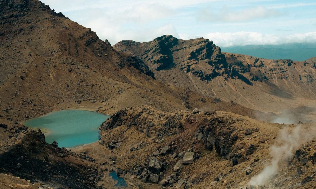 Tongariro Alpine Crossing volcanic scree and crater lakes